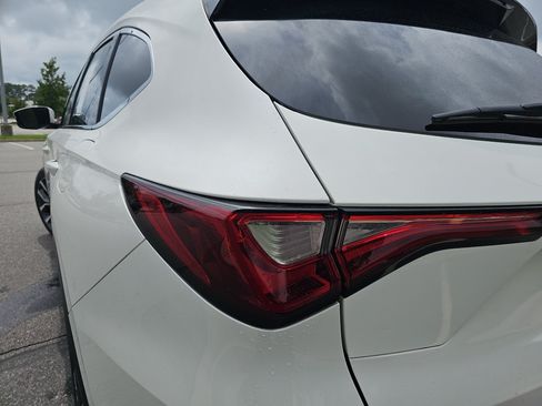Certified 2024 Acura MDX w/ Technology Package FWD image 35