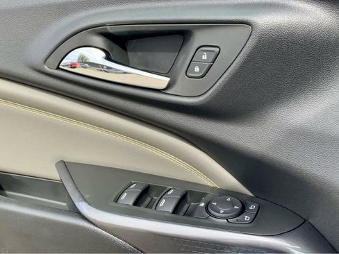 New 2026 Chevrolet Trax ACTIV w/ Sunroof Package FWD image 50