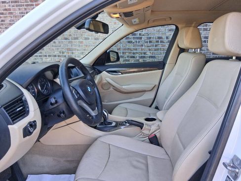 Used 2015 BMW X1 sDrive28i RWD image 9