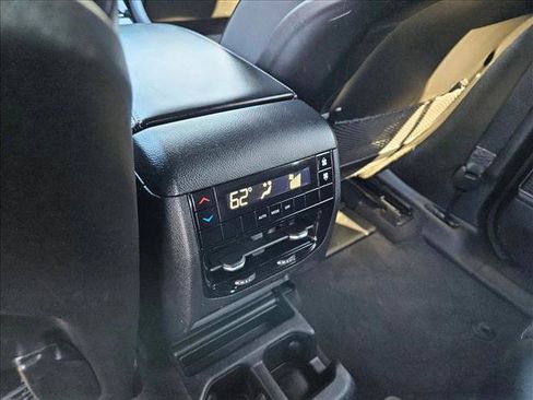 Used 2021 Jeep Grand Cherokee L Laredo image 17