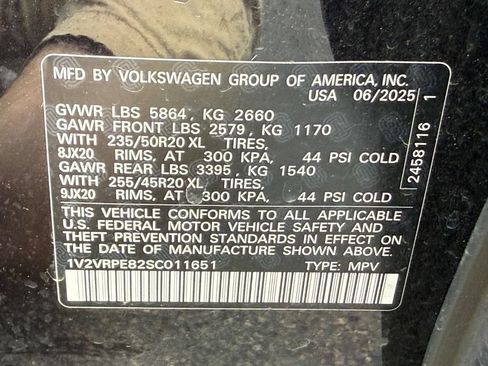 Certified 2025 Volkswagen ID.4 Pro S w/ ID.4 Black Package RWD image 23