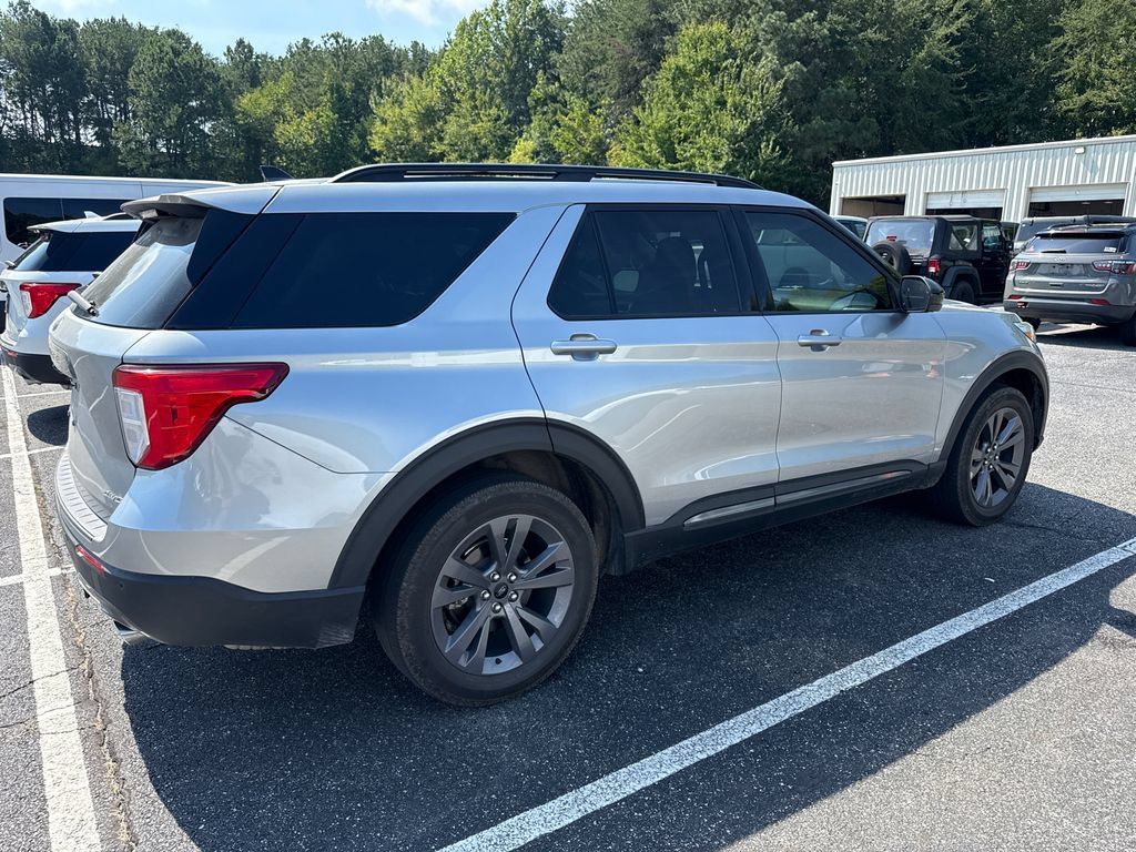 Used 2024 Ford Explorer XLT w/ Equipment Group 202A AWD/4WD image 20
