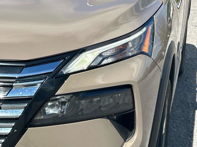 Certified 2025 Nissan Rogue SV AWD/4WD image 10