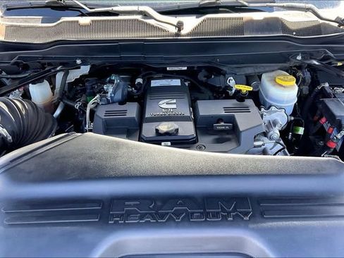Used 2022 RAM 3500 Laramie AWD/4WD image 9
