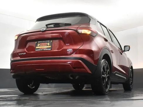 Used 2023 Nissan Kicks SR image 13