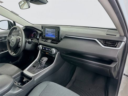 Used 2020 Toyota RAV4 XLE image 26