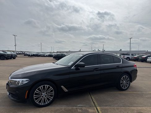 Used 2019 BMW 530i xDrive w/ Convenience Package image 11