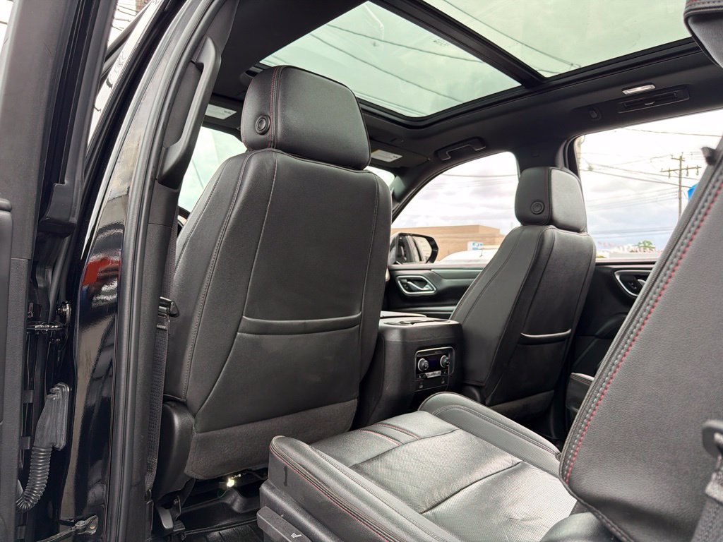Used 2022 Chevrolet Tahoe RST w/ Luxury Package AWD/4WD image 38