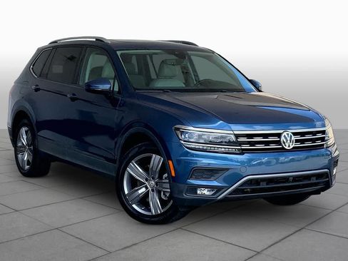 Used 2019 Volkswagen Tiguan SEL Premium w/ 3rd Row Seat Package AWD/4WD image 3