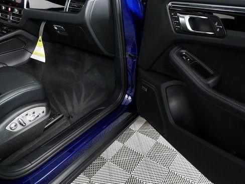 New 2026 Porsche Macan image 27
