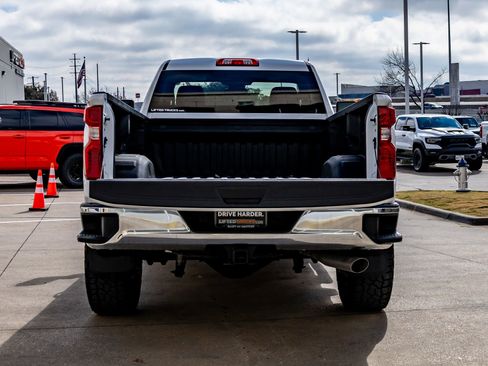 Used 2025 Chevrolet Silverado 2500 W/T w/ WT Convenience Package image 8