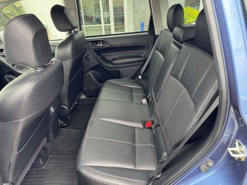 Used 2017 Subaru Forester 2.5i Touring AWD/4WD image 14