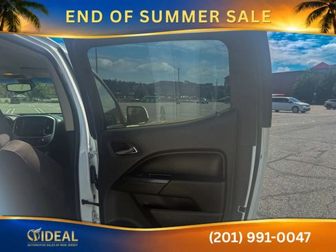 Used 2022 Chevrolet Colorado LT w/ LT Convenience Package AWD/4WD image 22