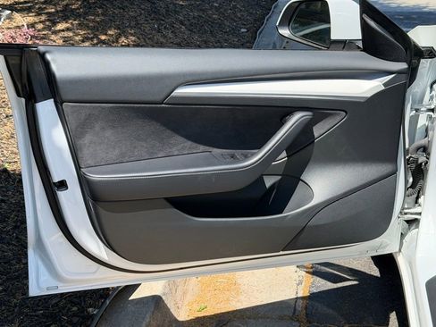 Used 2022 Tesla Model 3 Long Range AWD/4WD image 28