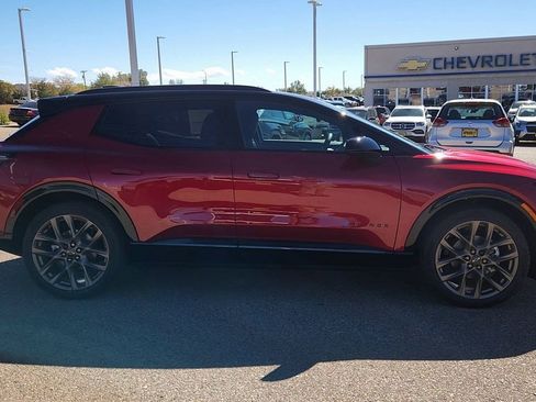 New 2026 Chevrolet Equinox EV RS image 9