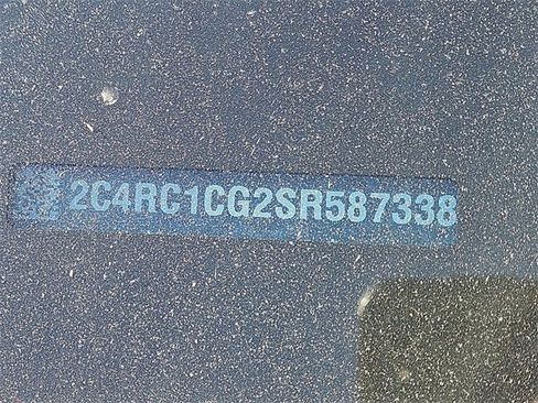 Used 2025 Chrysler Voyager LX image 16