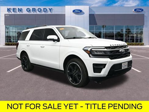 Used 2023 Ford Expedition Limited AWD/4WD image 1