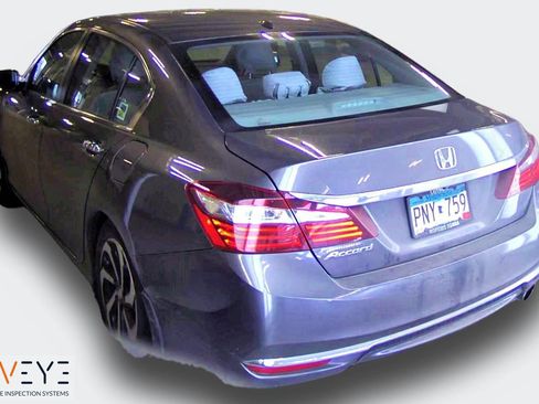 Used 2017 Honda Accord EX image 5