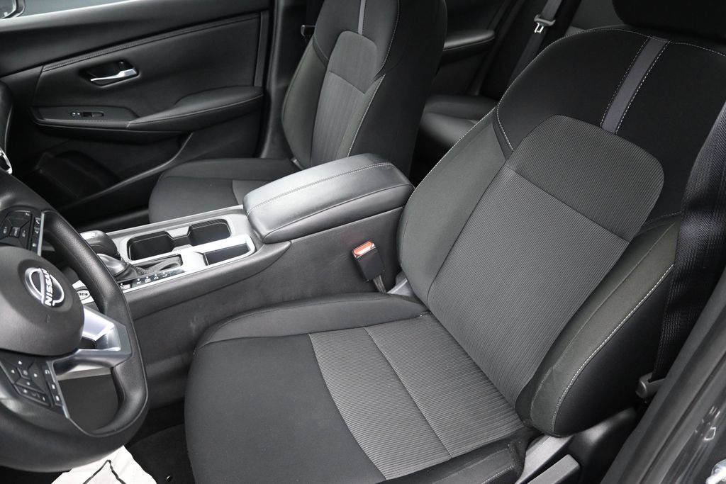 Used 2025 Nissan Sentra SV FWD image 26