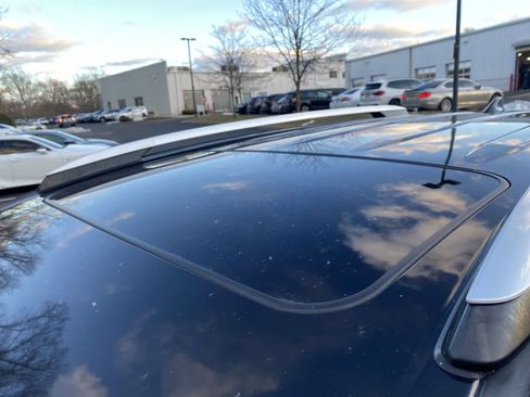 Used 2016 Toyota RAV4 Limited image 22