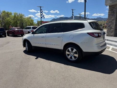 Used 2014 Chevrolet Traverse LTZ image 9