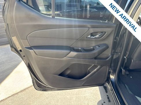 Used 2021 Chevrolet Traverse Premier w/ Redline Edition AWD/4WD image 16