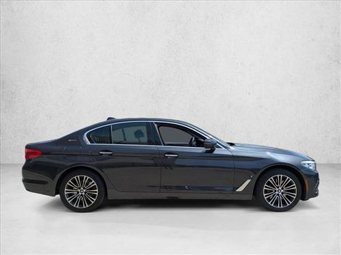Used 2018 BMW 530e xDrive AWD/4WD image 4