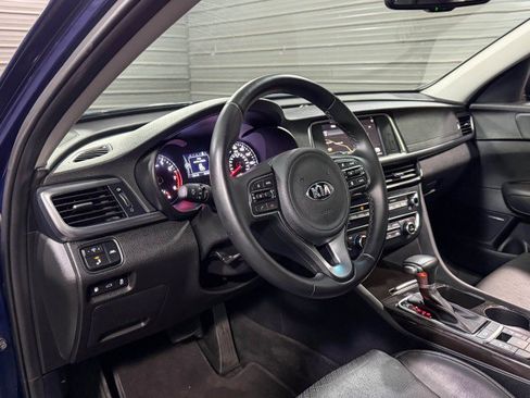 Used 2018 Kia Optima EX w/ Technology Package image 10