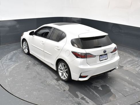 Used 2017 Lexus CT 200h image 35