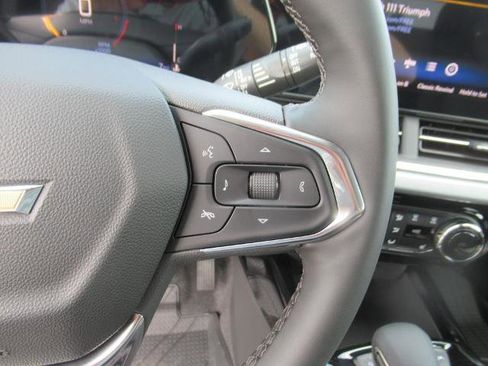 New 2025 Chevrolet Trax LT w/ Driver Confidence Package image 19