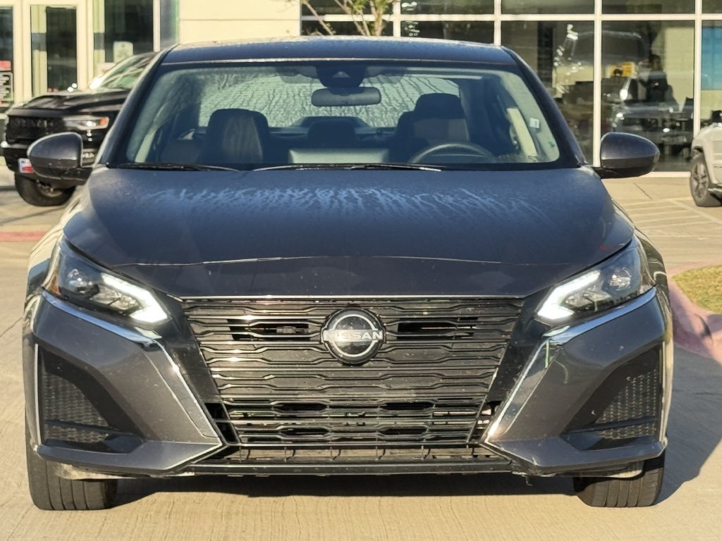 Used 2025 Nissan Altima 2.5 SV w/ SV Special Edition Package AWD/4WD image 8