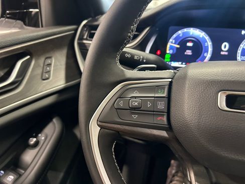 New 2025 Jeep Grand Cherokee Limited image 19