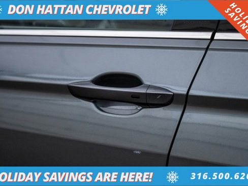 Used 2023 Volkswagen Tiguan SE w/ Panoramic Sunroof Package image 32