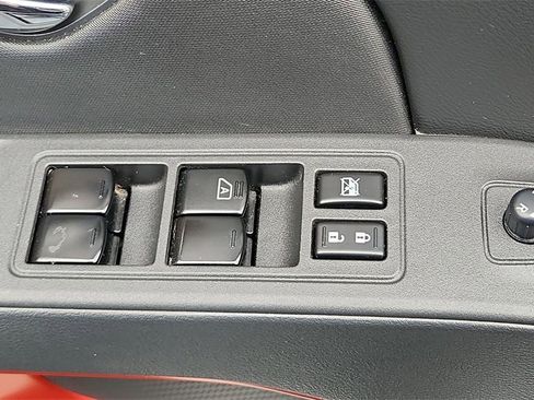 Used 2022 Nissan Frontier PRO-4X image 17