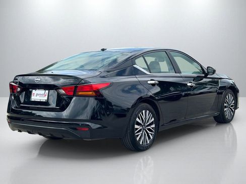 Used 2025 Nissan Altima 2.5 SV FWD image 5