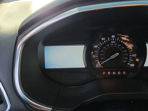 Used 2020 Ford Edge Titanium w/ Equipment Group 301A FWD image 4