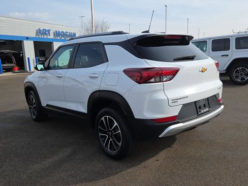 Used 2025 Chevrolet TrailBlazer LT image 3