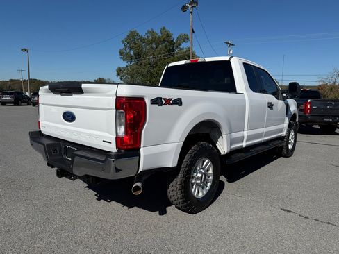 Used 2019 Ford F250 XLT w/ XLT Value Package image 6
