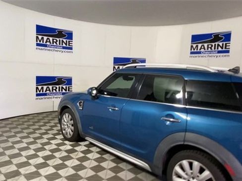 Used 2019 MINI Cooper Countryman S w/ Convenience Package image 8