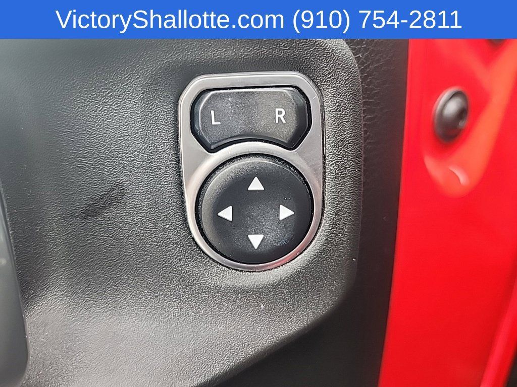 Used 2025 Jeep Gladiator Sport AWD/4WD image 18