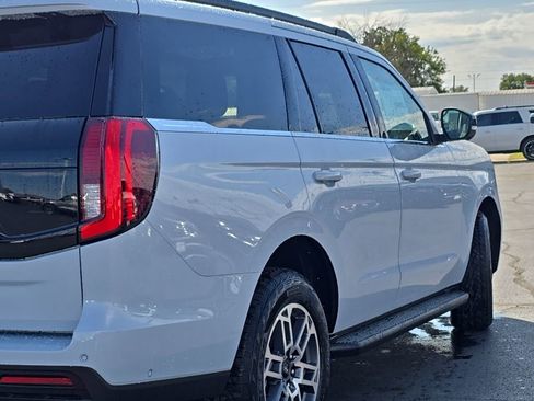 New 2025 Ford Expedition Active image 86