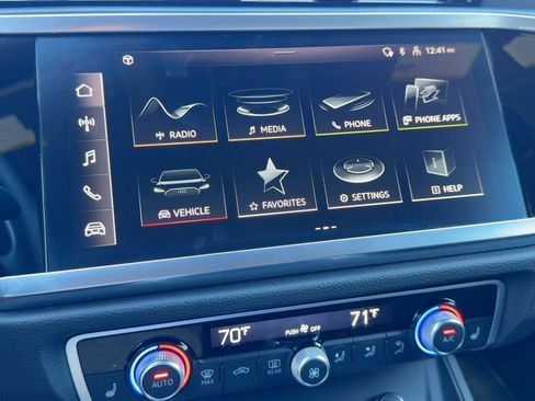 Certified 2025 Audi Q3 2.0T Premium w/ Convenience Package image 24