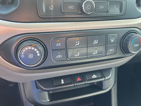 Used 2019 Chevrolet Colorado W/T w/ WT Convenience Package RWD image 21