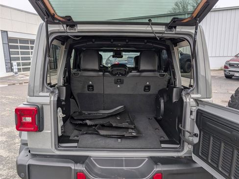 Used 2023 Jeep Wrangler Unlimited Rubicon 392 w/ Xtreme Recon 35" Tire Package image 13