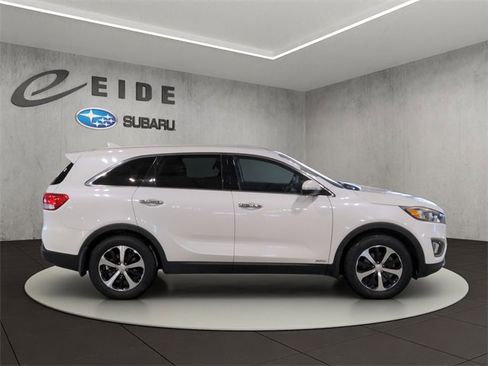 Used 2016 Kia Sorento EX image 10
