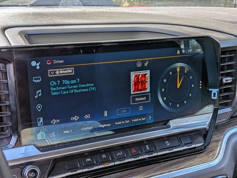 Used 2024 Chevrolet Silverado 1500 LT Trail Boss w/ Convenience Package II image 22