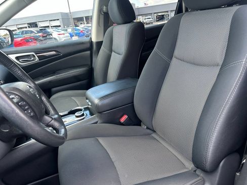 Used 2019 Nissan Pathfinder SV AWD/4WD image 9