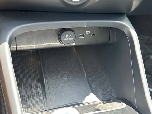 Certified 2026 Volvo XC40 B5 Plus AWD/4WD image 29