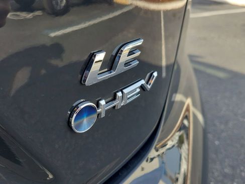 Used 2025 Toyota Corolla LE image 6