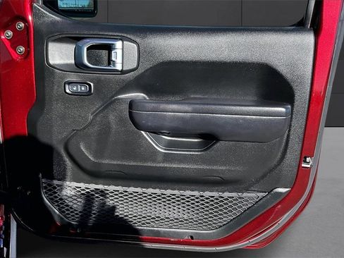 Used 2021 Jeep Wrangler Unlimited Rubicon image 16